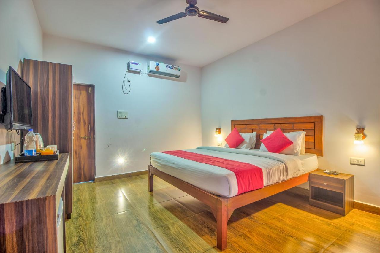 Beach Doorz Hotel Бага Екстериор снимка