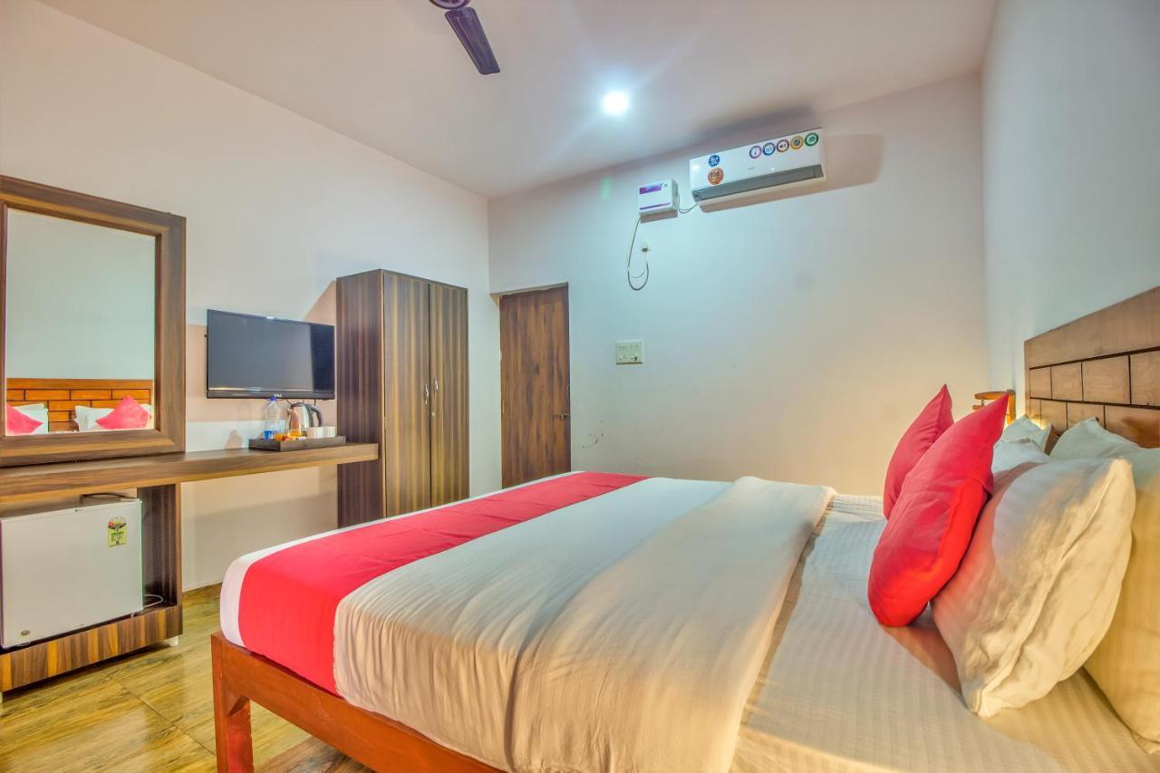 Beach Doorz Hotel Бага Екстериор снимка