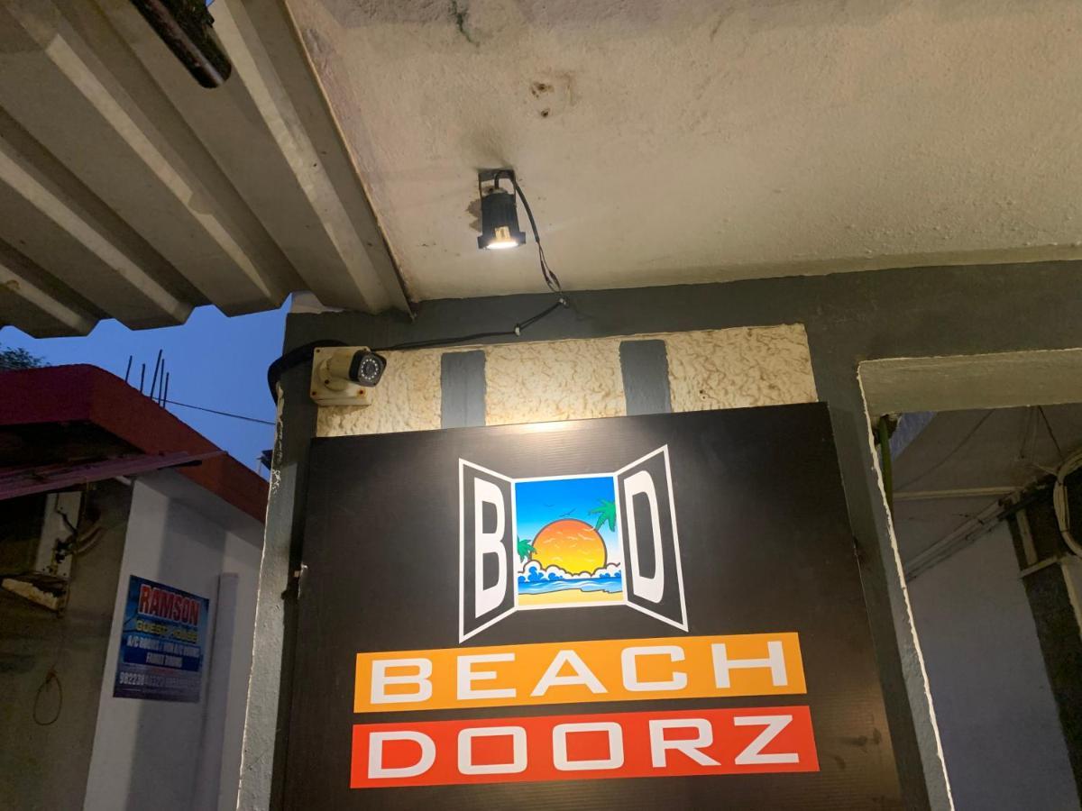 Beach Doorz Hotel Бага Екстериор снимка